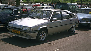 BX 19 TZI 5-spoke alloy wheels